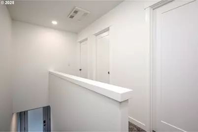 8353 N Newman St, Portland, OR 97203 - Photo 32