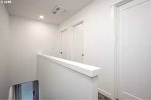 8353 N Newman St, Portland, OR 97203 - Photo 32