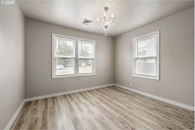 956 1st St, Springfield, OR 97477 - Photo 26