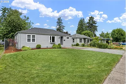 956 1st St, Springfield, OR 97477 - Photo 2