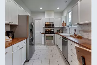 5205 NE Simpson St, Portland, OR 97218 - Photo 14