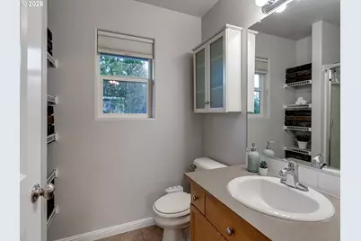 5205 NE Simpson St, Portland, OR 97218 - Photo 28