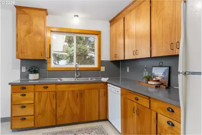 756 NE Fields Ave, White Salmon, WA 98672 - Photo 18