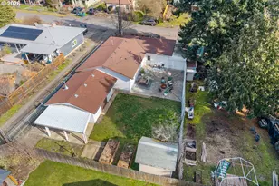 756 NE Fields Ave, White Salmon, WA 98672 - Photo 6