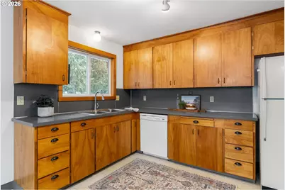 756 NE Fields Ave, White Salmon, WA 98672 - Photo 16