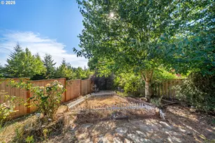 39784 Syblon Ln, Sandy, OR 97055 - Photo 24