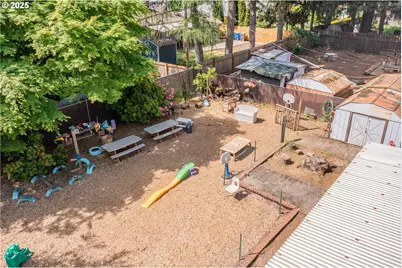 14124 SE Mill St, Portland, OR 97233 - Photo 40