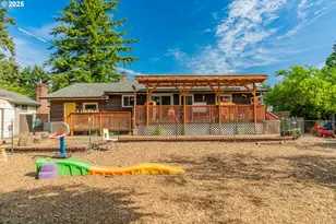 14124 SE Mill St, Portland, OR 97233 - Photo 36