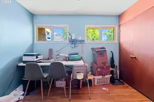 14124 SE Mill St, Portland, OR 97233 - Photo 12