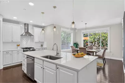 15185 SW Summerview Dr, Tigard, OR 97224 - Photo 8