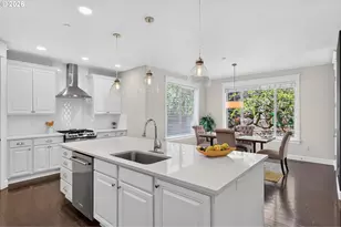 15185 SW Summerview Dr, Tigard, OR 97224 - Photo 8
