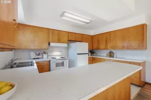 1424 T St, Springfield, OR 97477 - Photo 12
