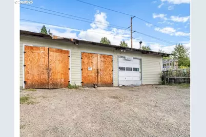 Shop Next To1590 Ivy, Junction City, OR 97448 - Photo 1