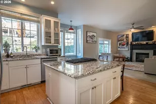 2290 NW Witherspoon Ave, Roseburg, OR 97471 - Photo 14