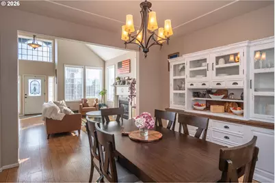 2290 NW Witherspoon Ave, Roseburg, OR 97471 - Photo 8