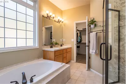 2290 NW Witherspoon Ave, Roseburg, OR 97471 - Photo 24