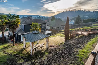 2290 NW Witherspoon Ave, Roseburg, OR 97471 - Photo 40