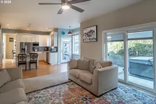 2290 NW Witherspoon Ave, Roseburg, OR 97471 - Photo 16