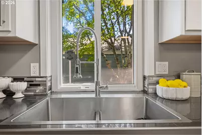 14825 SW 106th Ave, Portland, OR 97224 - Photo 8