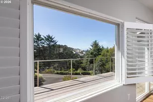 860 SW 10th St, Lincoln City, OR 97367 - Photo 16