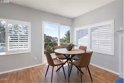 860 SW 10th St, Lincoln City, OR 97367 - Photo 10