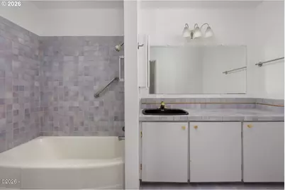 860 SW 10th St, Lincoln City, OR 97367 - Photo 26
