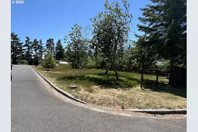 Tamarack, Florence, OR 97439 - Photo 1