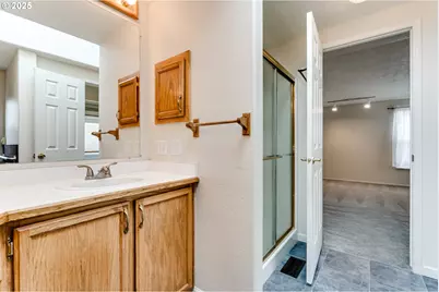 5320 Burke St, Eugene, OR 97402 - Photo 18