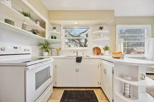 8524 N St Johns Ave, Portland, OR 97203 - Photo 10