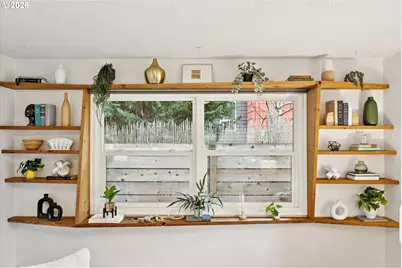 8524 N Saint Johns Ave, Portland, OR 97203 - Photo 8