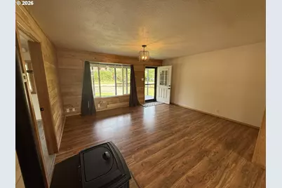 197 N 13th St, Lakeside, OR 97449 - Photo 4