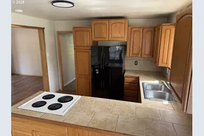 197 N 13th St, Lakeside, OR 97449 - Photo 8