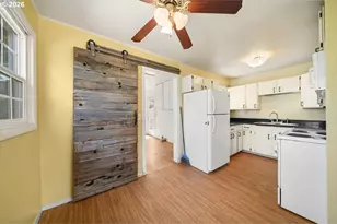 830 S 7th St, Cottage Grove, OR 97424 - Photo 12