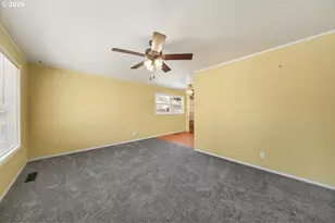 830 S 7th St, Cottage Grove, OR 97424 - Photo 6