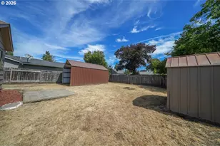 830 S 7th St, Cottage Grove, OR 97424 - Photo 24