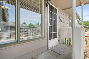 830 S 7th St, Cottage Grove, OR 97424 - Photo 4