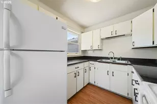 830 S 7th St, Cottage Grove, OR 97424 - Photo 10