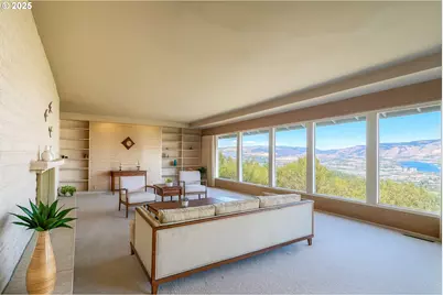 115 W Scenic Dr, The Dalles, OR 97058 - Photo 10