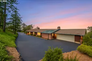 115 W Scenic Dr, The Dalles, OR 97058 - Photo 1