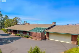 115 W Scenic Dr, The Dalles, OR 97058 - Photo 2