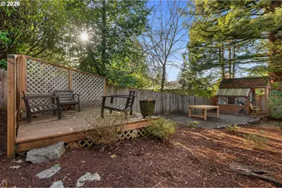 4234 SW Hume St, Portland, OR 97219 - Photo 32