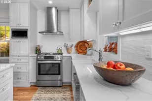 4234 SW Hume St, Portland, OR 97219 - Photo 12