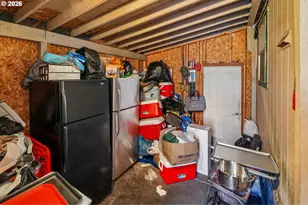 301 E Columbia Dr, Newberg, OR 97132 - Photo 8