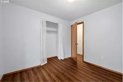 1843 SE Moorwood Ct, Bend, OR 97702 - Photo 18