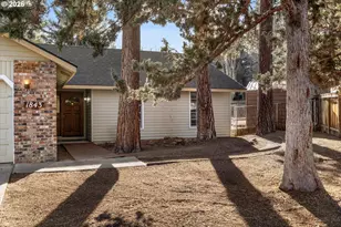 1843 SE Moorwood Ct, Bend, OR 97702 - Photo 2