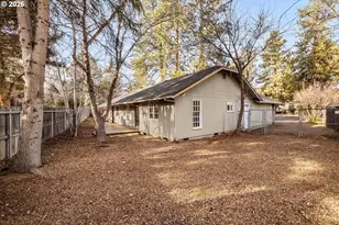 1843 SE Moorwood Ct, Bend, OR 97702 - Photo 26