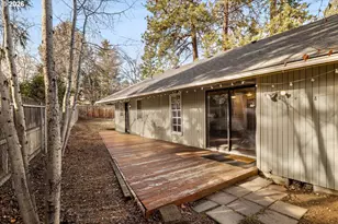 1843 SE Moorwood Ct, Bend, OR 97702 - Photo 28