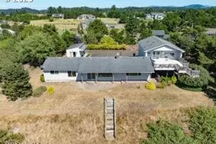 89796 Sea Breeze Dr, Warrenton, OR 97146 - Photo 6