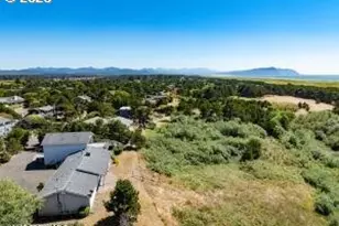 89796 Sea Breeze Dr, Warrenton, OR 97146 - Photo 4