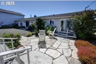 89796 Sea Breeze Dr, Warrenton, OR 97146 - Photo 12